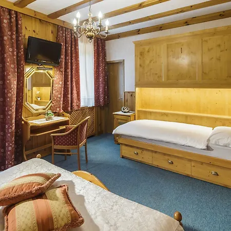 Columbia & Otel Cortina dʼAmpezzo