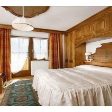 Columbia & Otel 3*