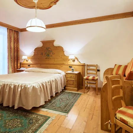 Otel Columbia & 3*