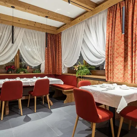 Hotel Columbia &