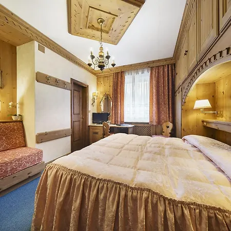Columbia & Otel Cortina dʼAmpezzo